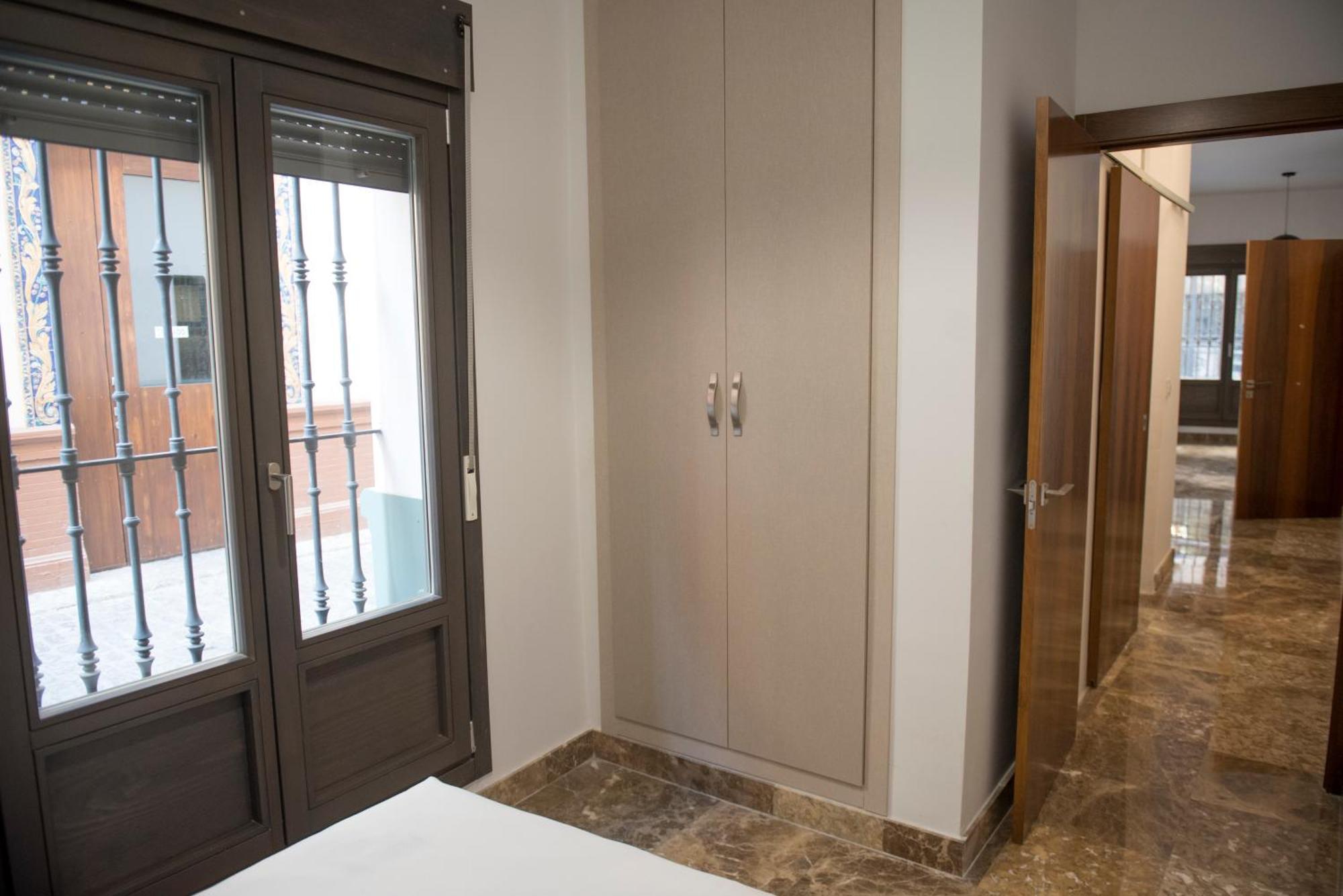 Apartamentos Luxury Puente De Triana Sevilla Buitenkant foto